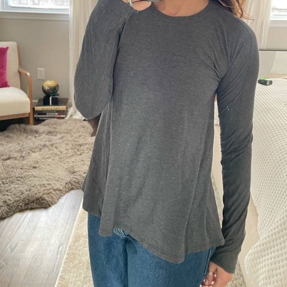 Lululemon Acadia Gray High Low Long Sleeve Top - Picture 3 of 13